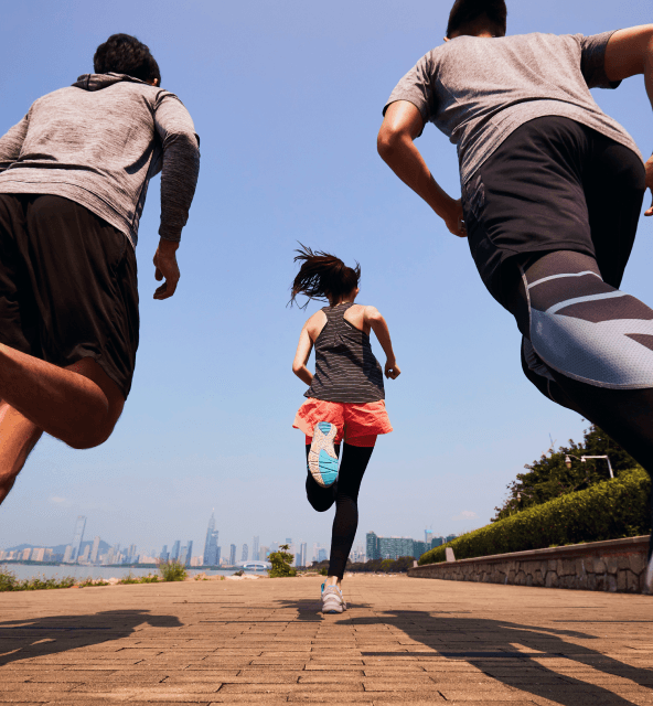 Three runners on a path with a city. Discover Spiky vs. Chorus and their revenue intelligence methodology with our expert insights